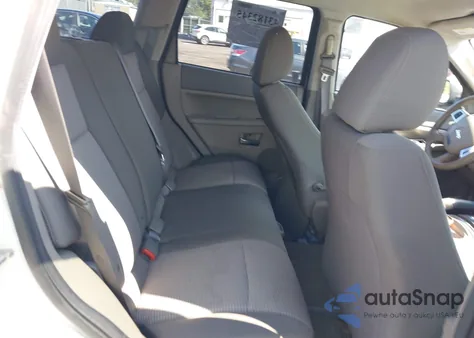 2010 Jeep Grand Cherokee Laredo z USA, uszkodzony, nr VIN 1J4PR4GK3AC144896